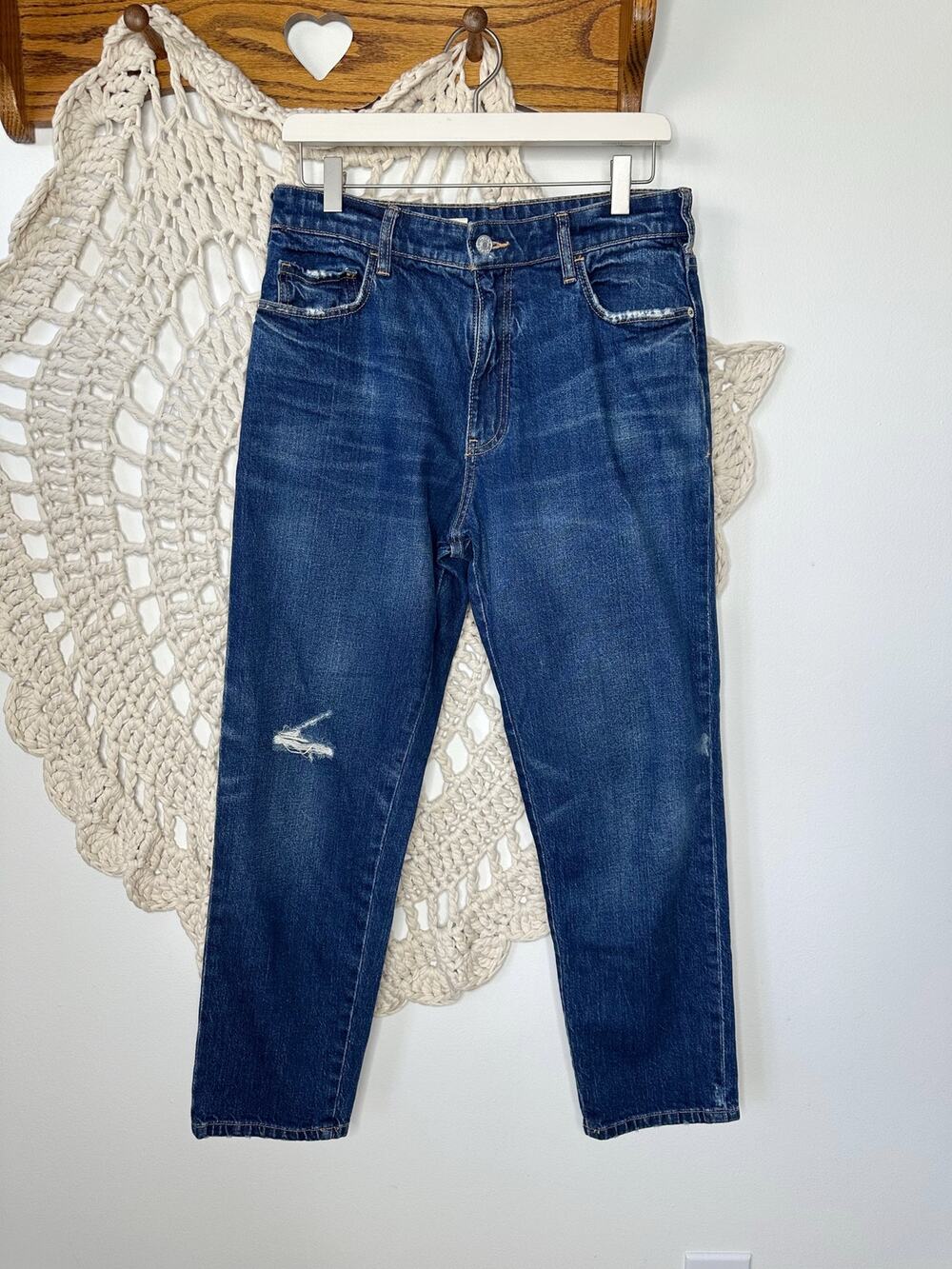 Anthropologie Pilcro Dark Wash Distressed Straight Leg Jeans Size 26